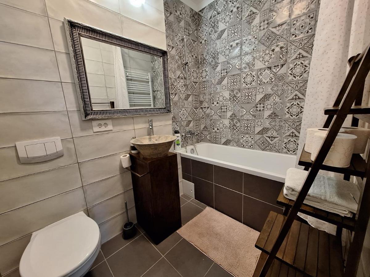 Mirvana Apartments Metheor Executive Suite Timisoara Luaran gambar